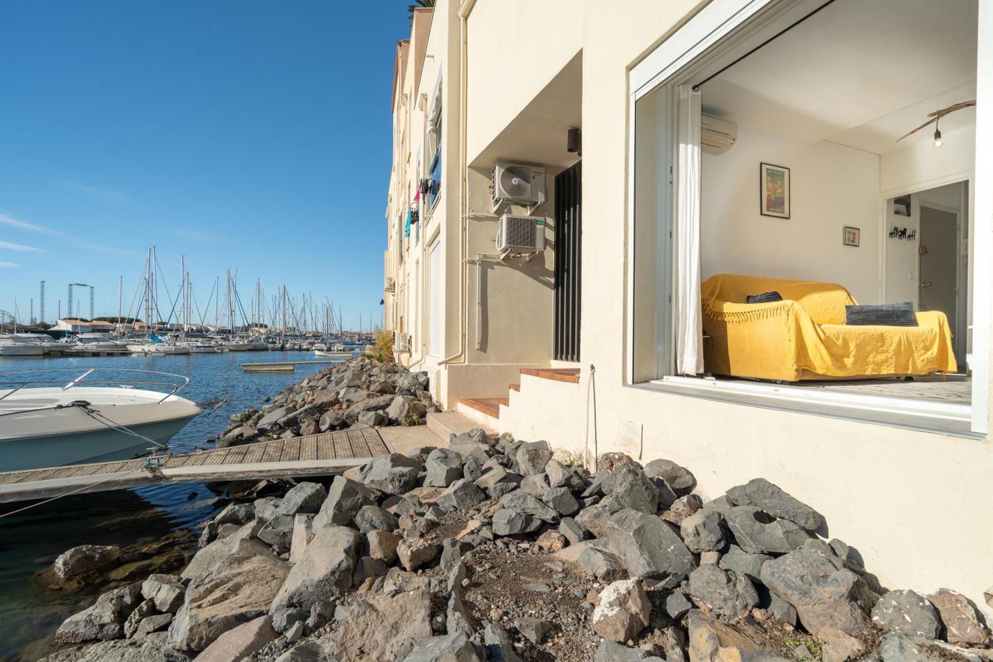 Sejournez les pieds dans l eau appartement classé 2 étoiles Agde Esterno foto